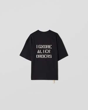 Ignore alien orders oversized tee - black