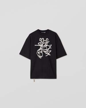 93-G front graphic oversized tee - black