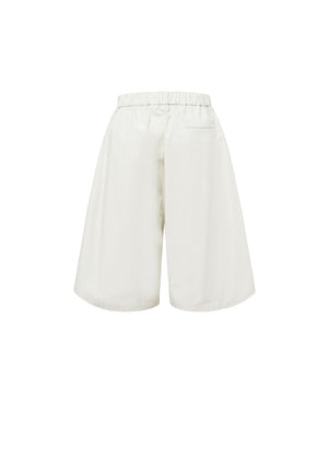 TWO TUCK WIDE SHORTS - IVORY